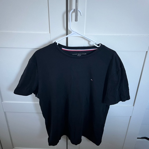 Tommy Hilfiger Black Short Sleeve Tee - Picture 1 of 3